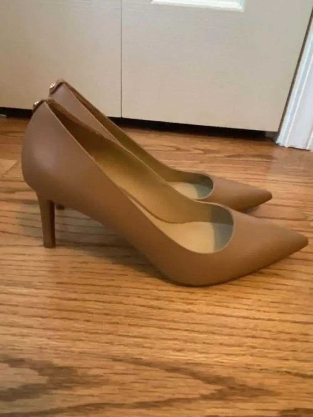 MICHAEL Michael Kors Dorothy Flex Leather Pointed Toe Pumps